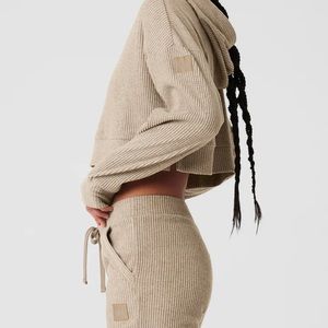 Alo Yoga muse hoodie and sweatpants